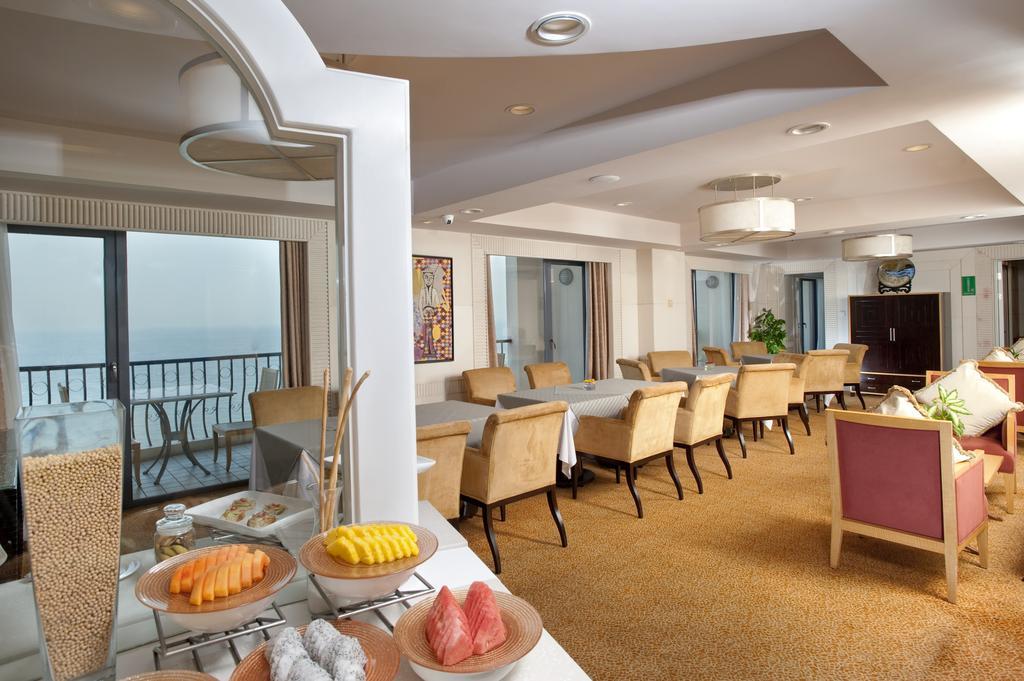 Holiday Inn Sea View تشنهوانغداو المطعم الصورة