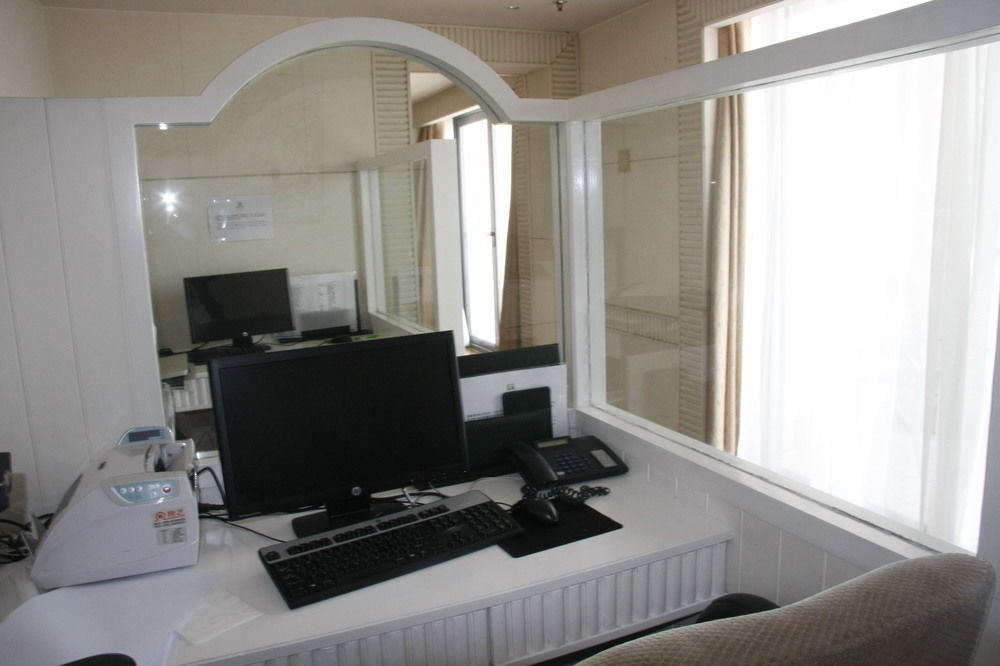 Holiday Inn Sea View تشنهوانغداو المظهر الخارجي الصورة